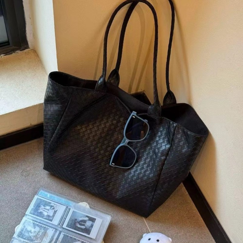 韩系小众编织菱格托特包女2025新款大容量单肩腋下电脑包通勤大包