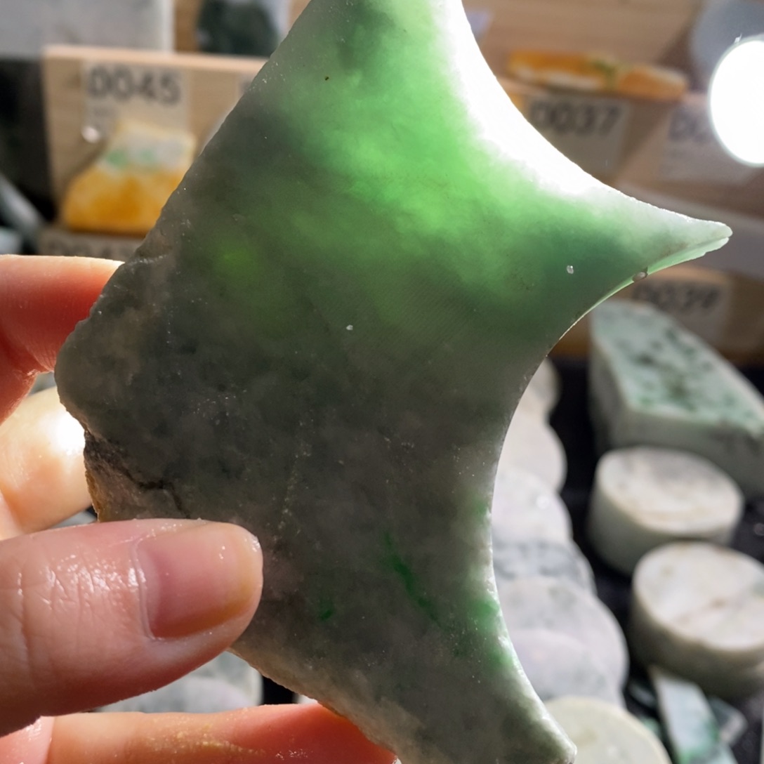 颈饰未镶嵌翡翠天然翡翠