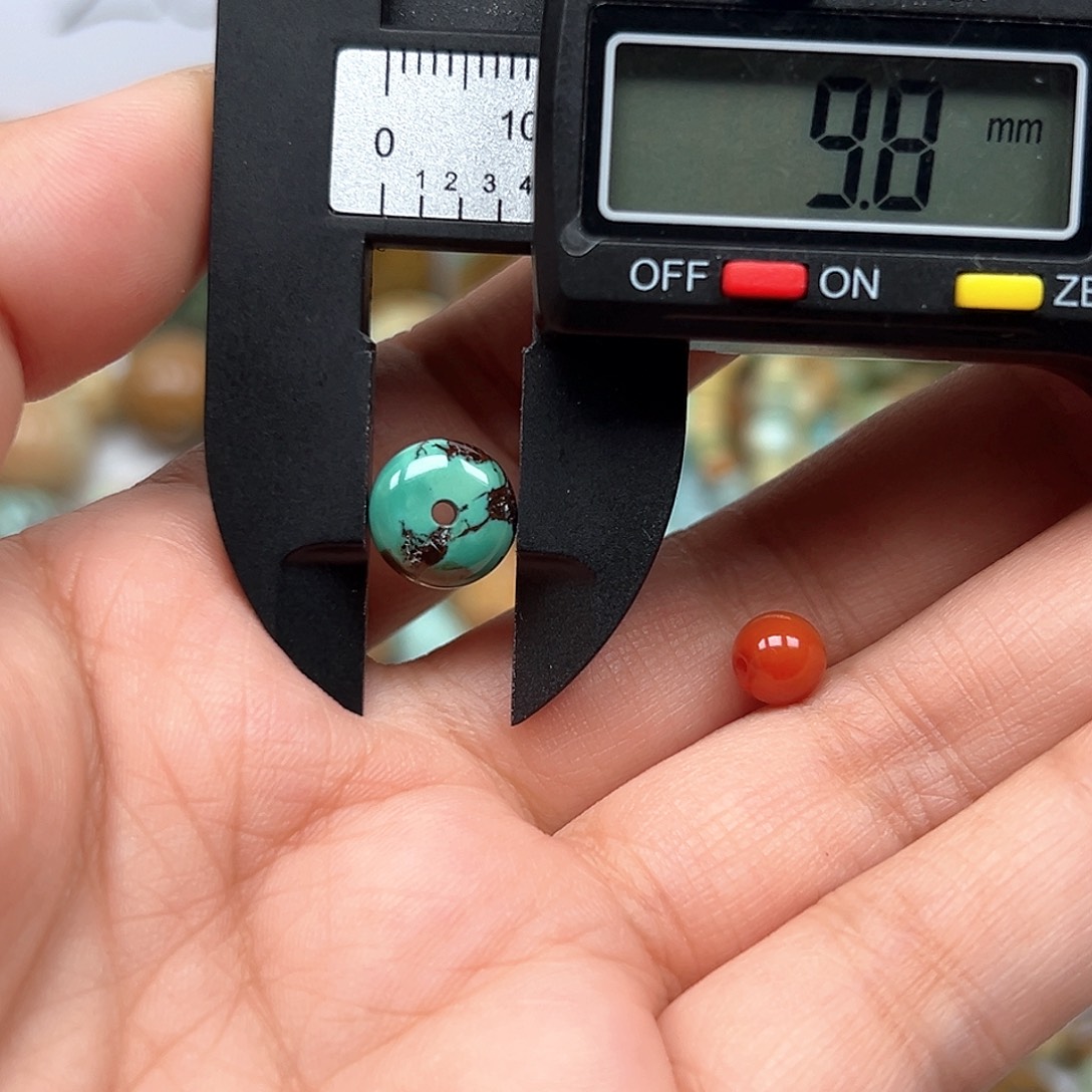 南红玛瑙未镶嵌珠宝奇石