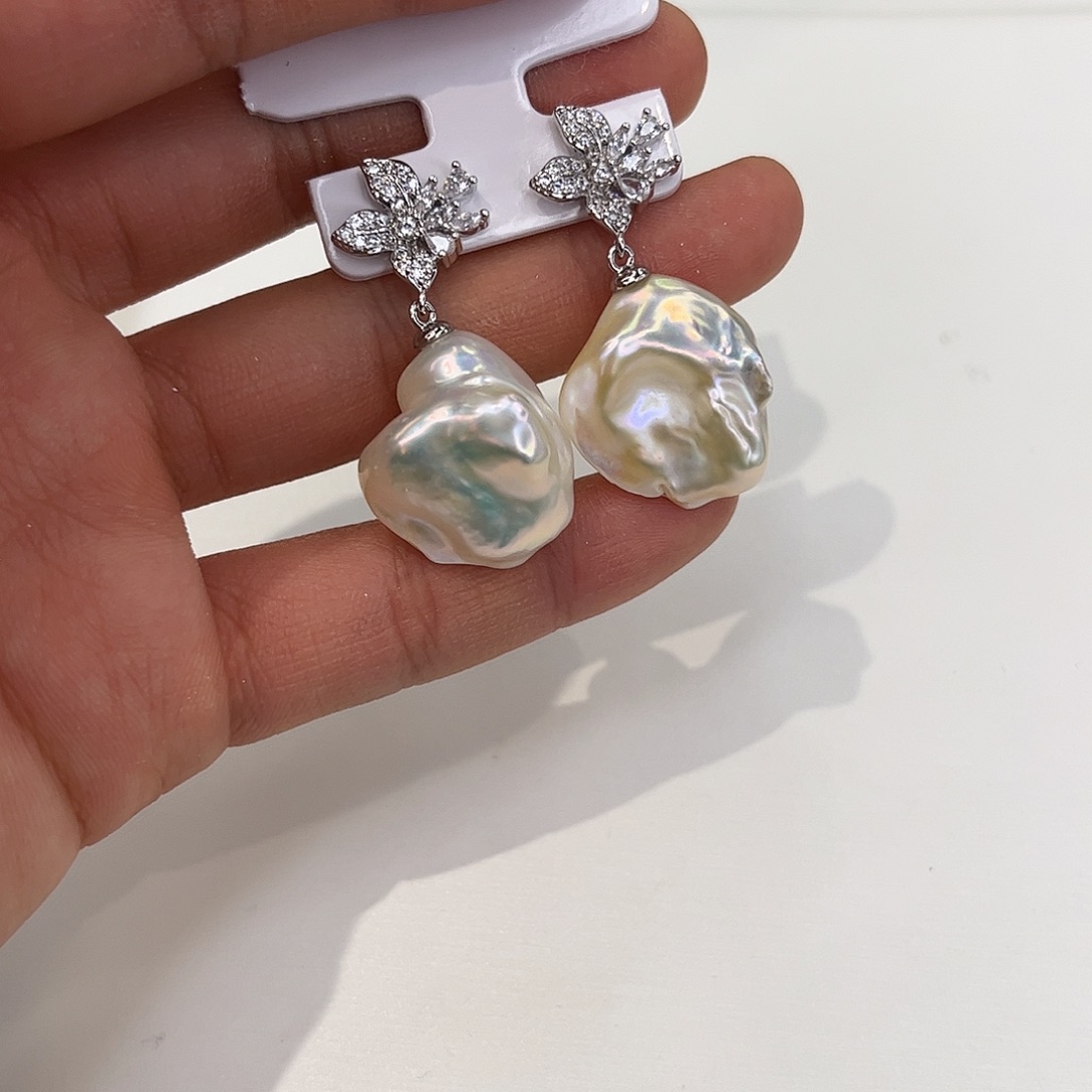 淡水珍珠合金耳饰