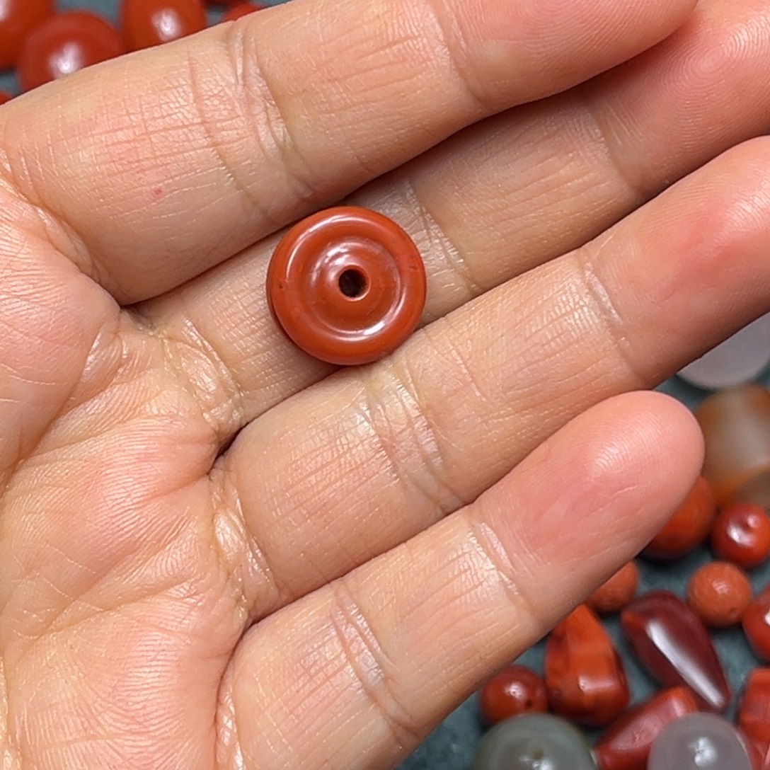 南红玛瑙未镶嵌颈饰