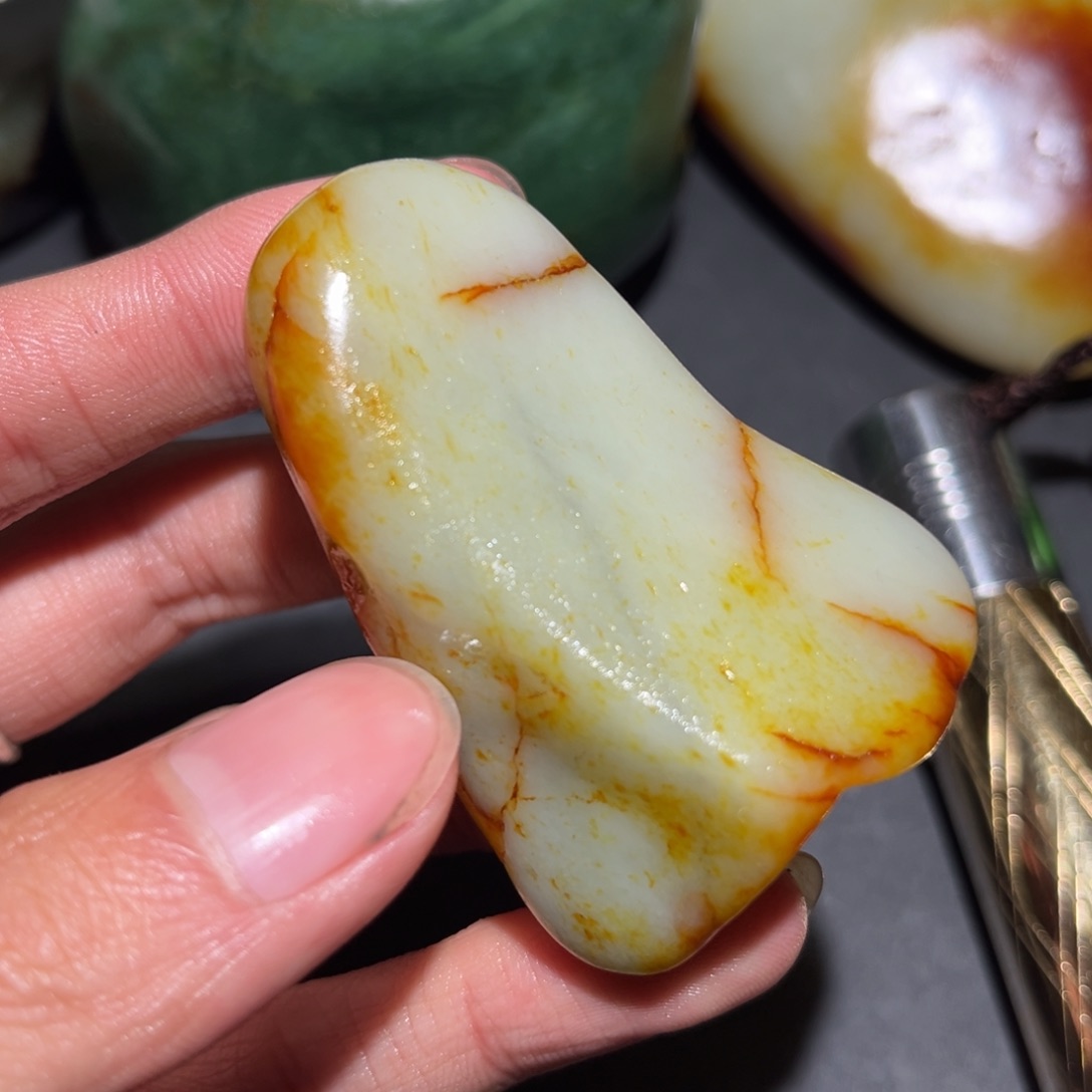 和田玉未镶嵌珠宝奇石