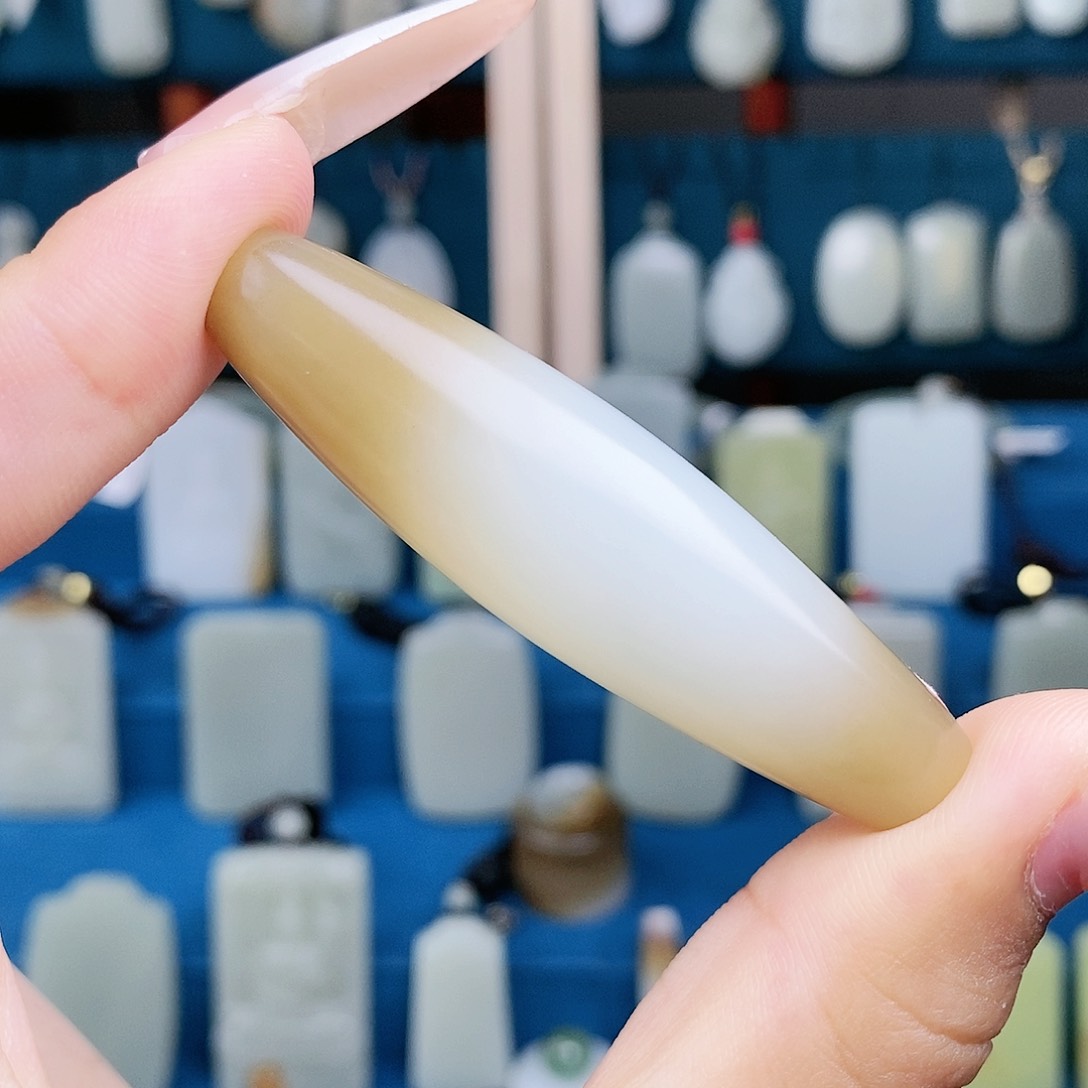 和田玉（糖玉）未镶嵌颈饰