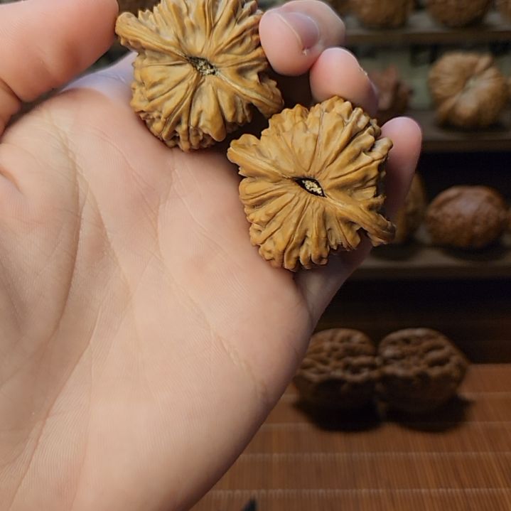 文玩核桃吊坠40四座楼