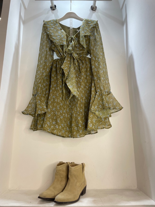 新款时尚百搭连衣裙