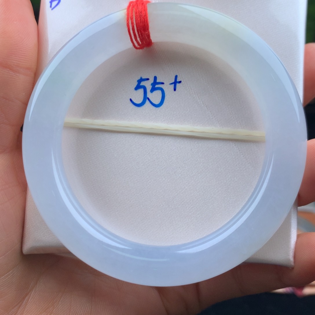 翡翠手镯未镶嵌手镯