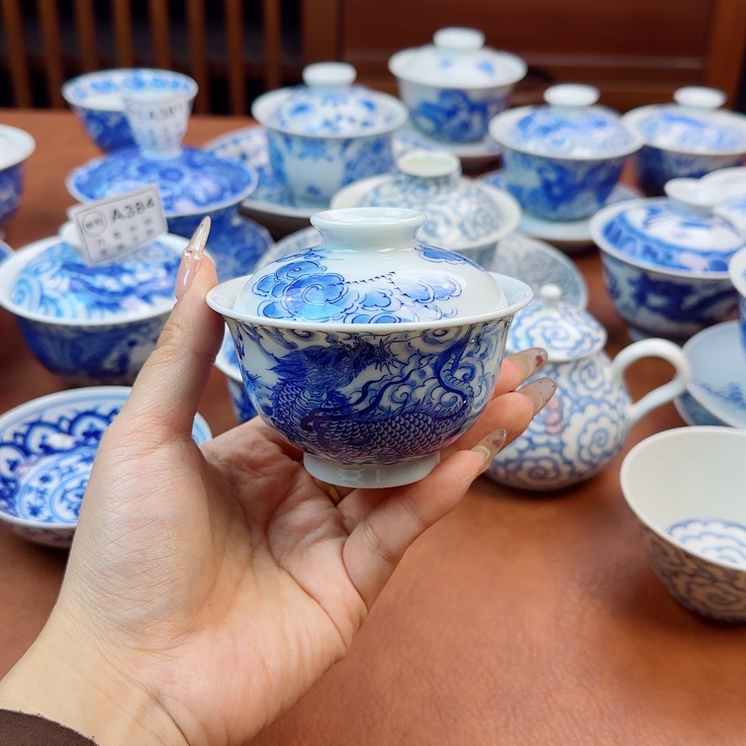 景德镇陶瓷手绘盖碗