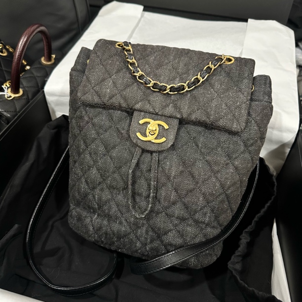 95新 Chanel/香奈儿 多多奢品/香奈儿黑单宁萨尔斯堡双肩包/98新