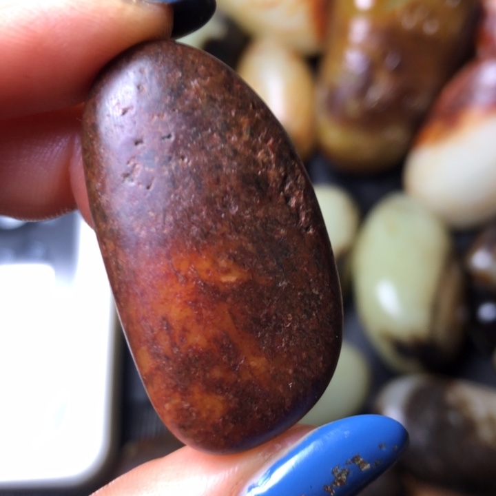 和田玉未镶嵌珠宝奇石