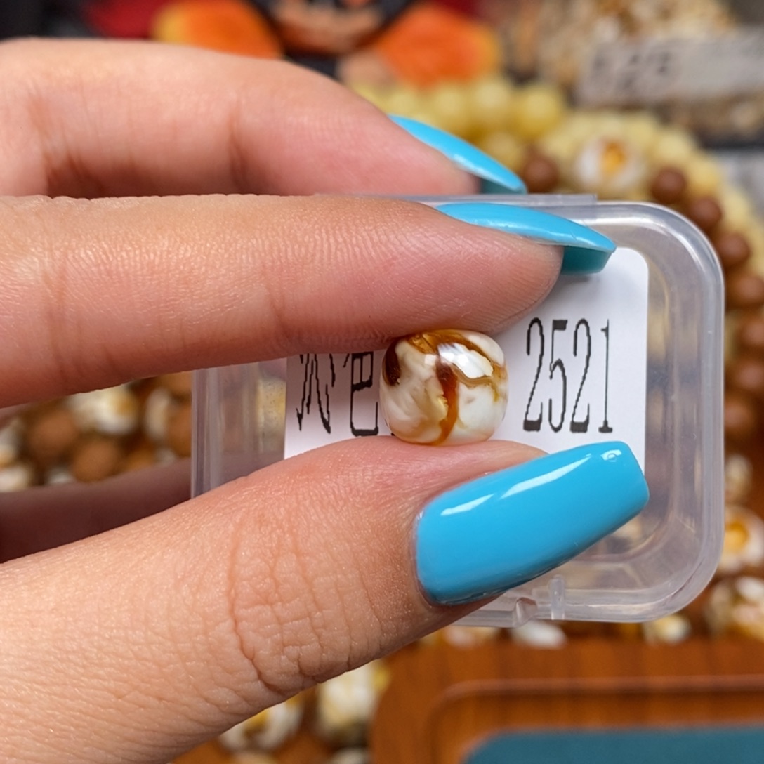 蜜蜡未镶嵌珠宝奇石2521