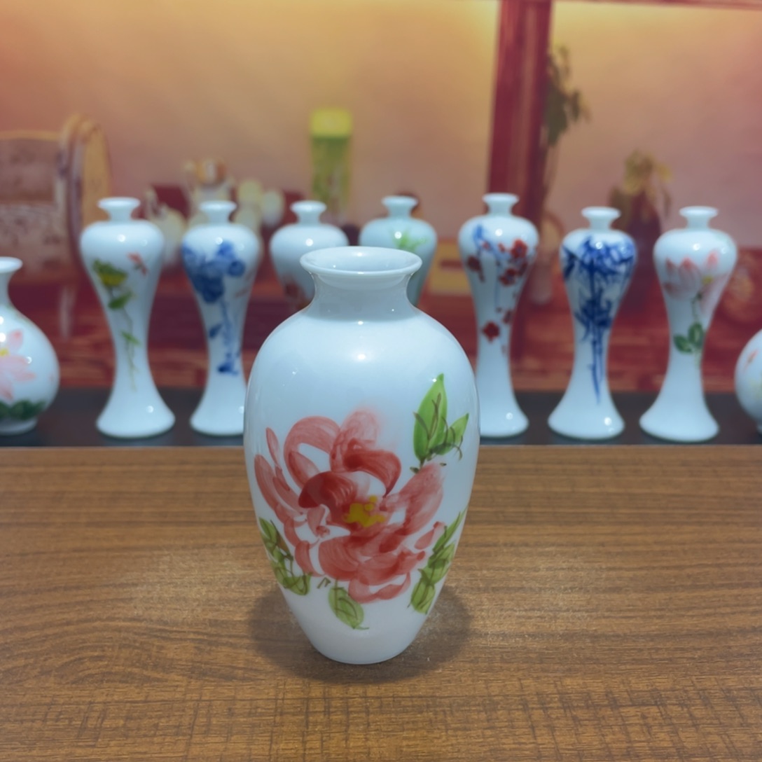 陶瓷景德镇小花瓶等着你