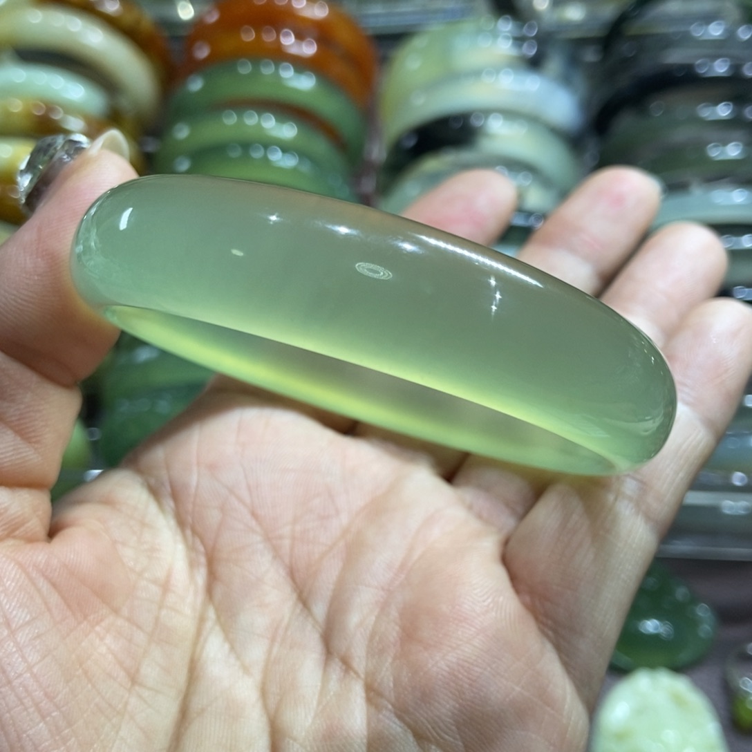 蛇纹石玉手镯未镶嵌61