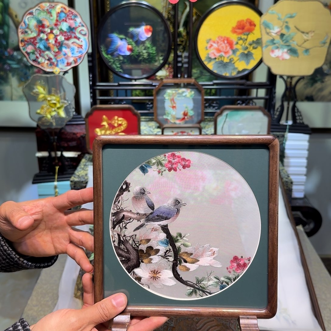 刺绣刺绣工艺精湛