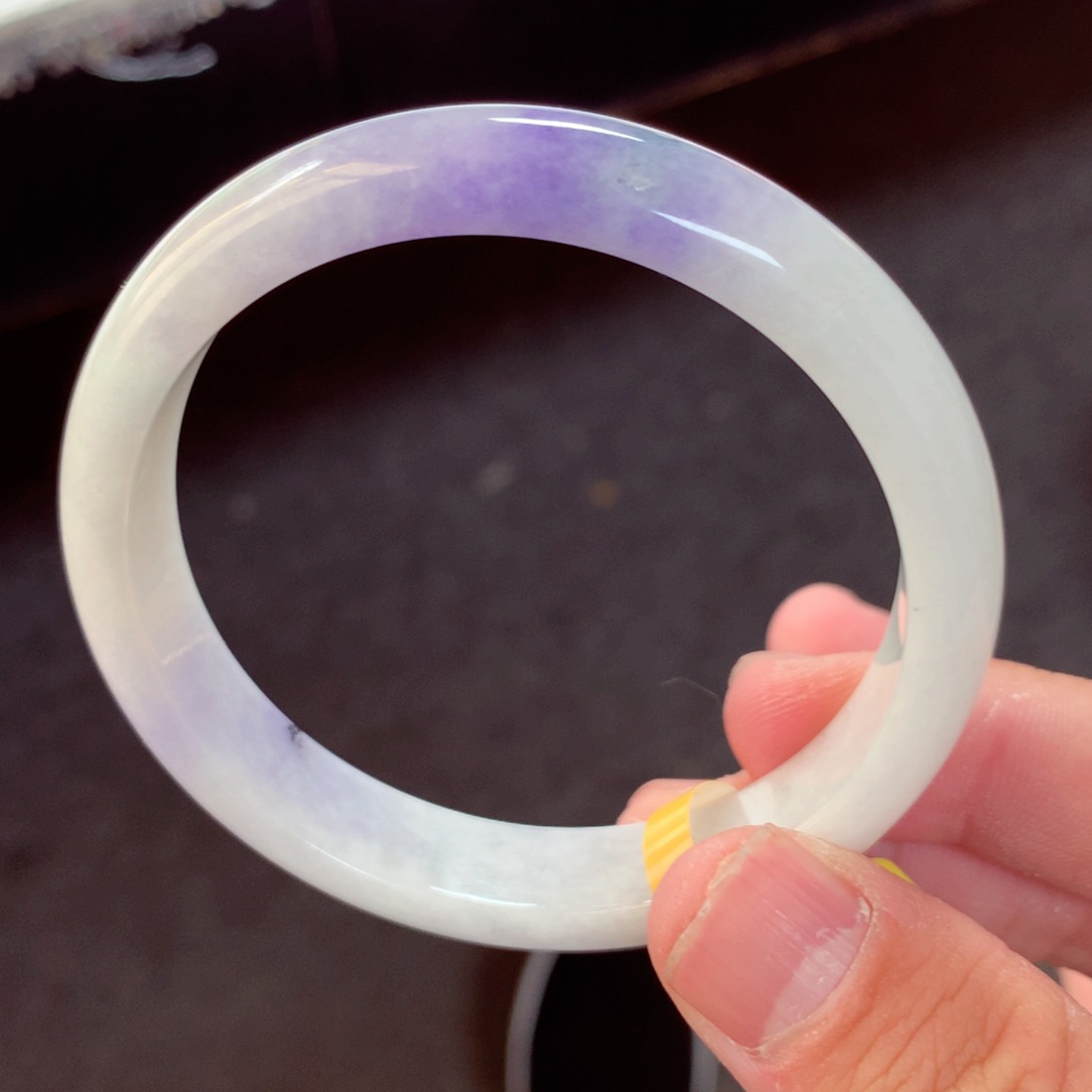 翡翠手镯未镶嵌缅甸