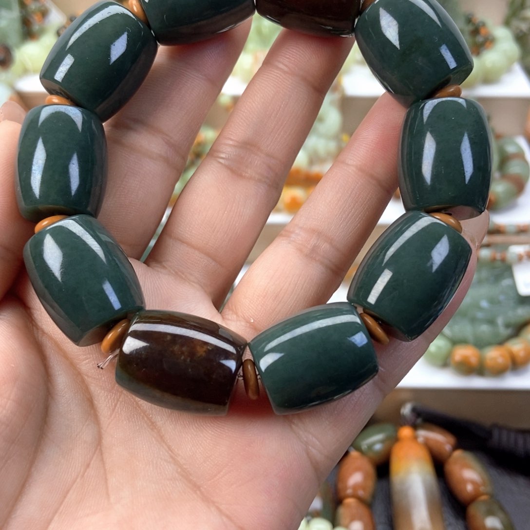 透闪石质玉手串未镶嵌