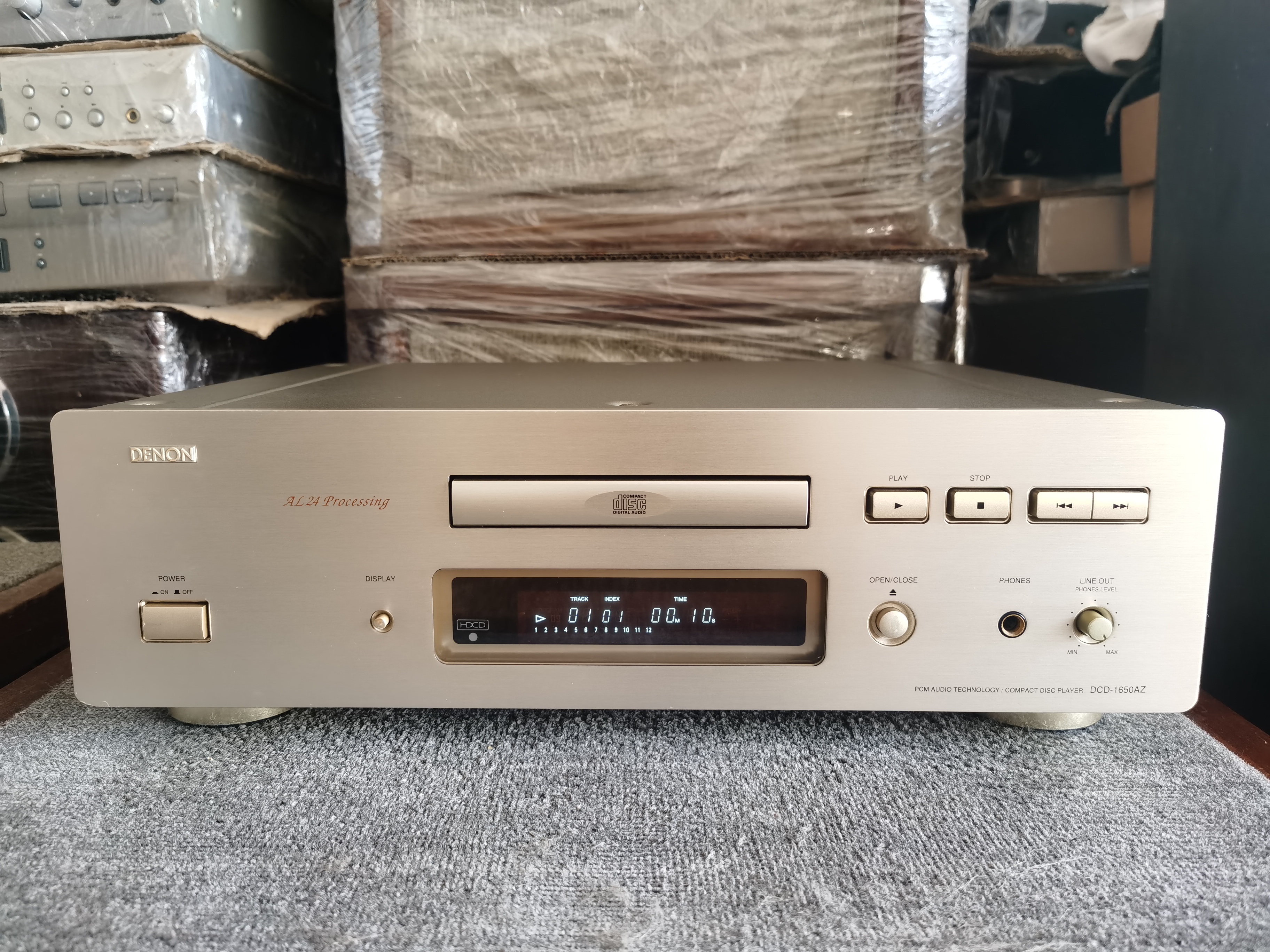 天龙CD机1650AZ，使用220伏，不包邮，不支持七天无理由退换