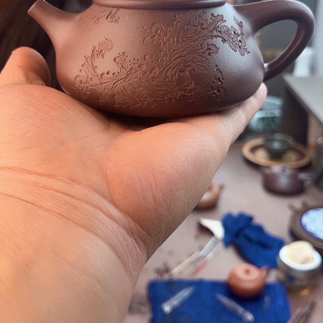 怡***蓮紫砂茶壶定制刻绘石瓢