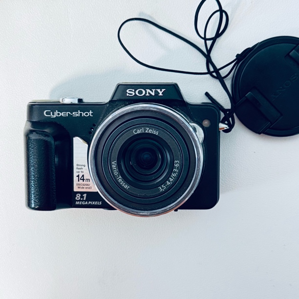 9新 Sony/索尼 h3特价810w像素10倍光变出片磨皮显白特价