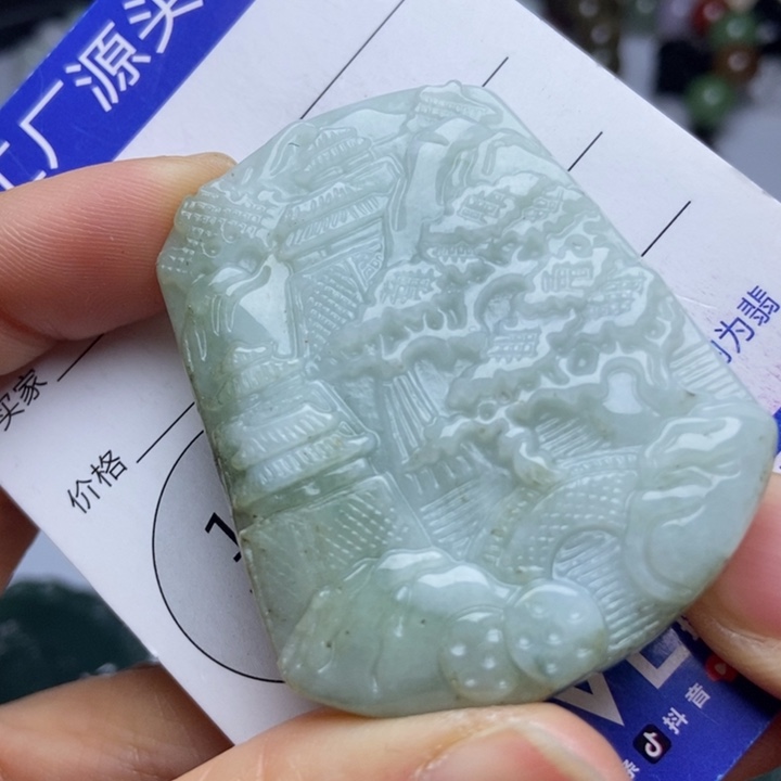 翡翠颈饰未镶嵌翡翠