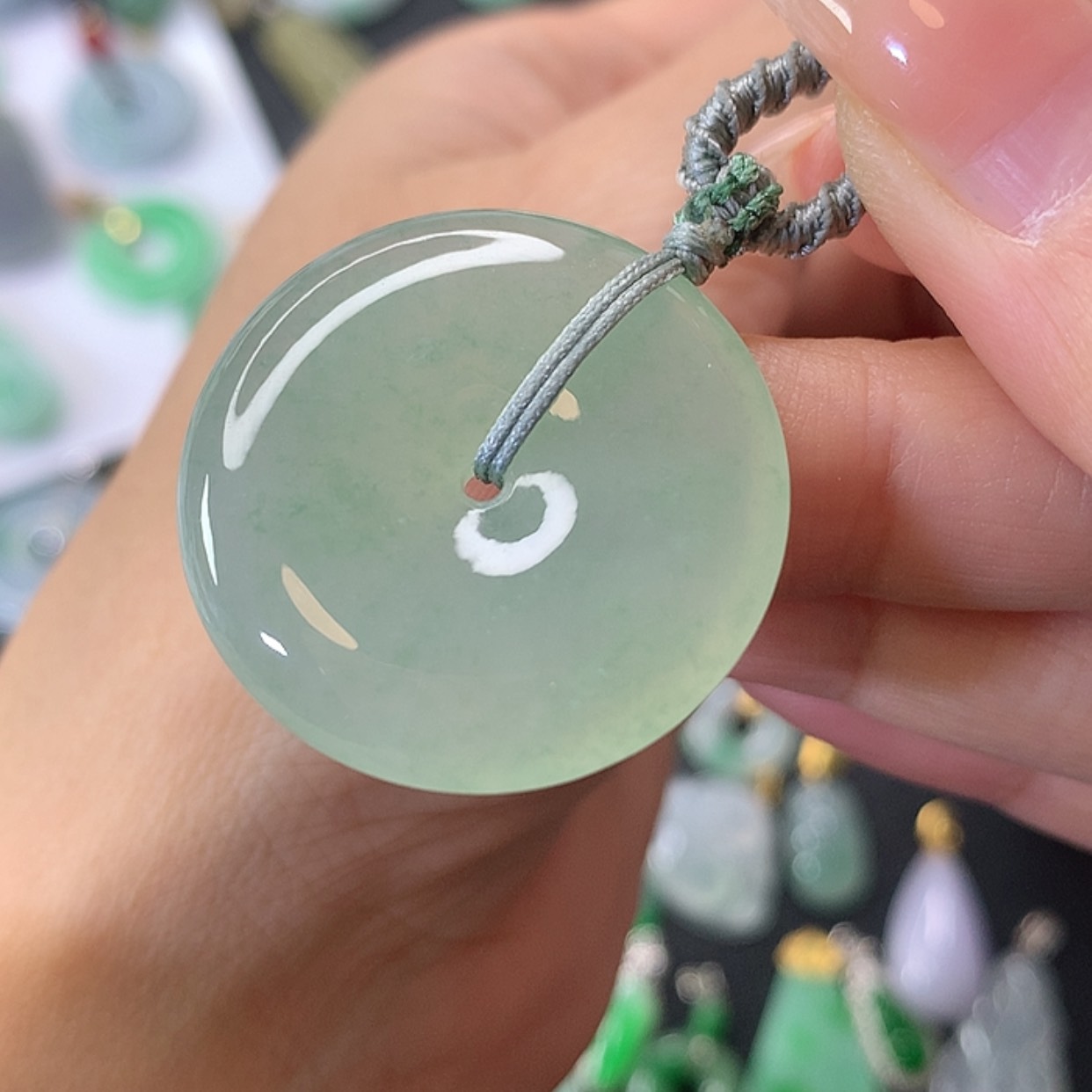 【闪购商品】翡翠吊坠(不含链)未镶嵌轻*