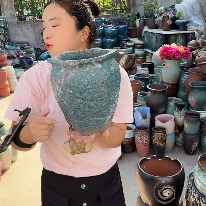 口18高24瑕疵一个盆子。