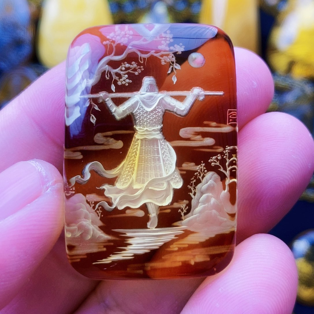 【闪购商品】金珀颈饰未镶嵌琥珀阴雕