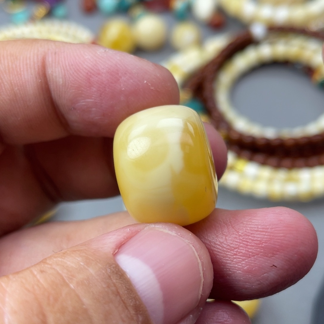 琥珀珠宝奇石未镶嵌80