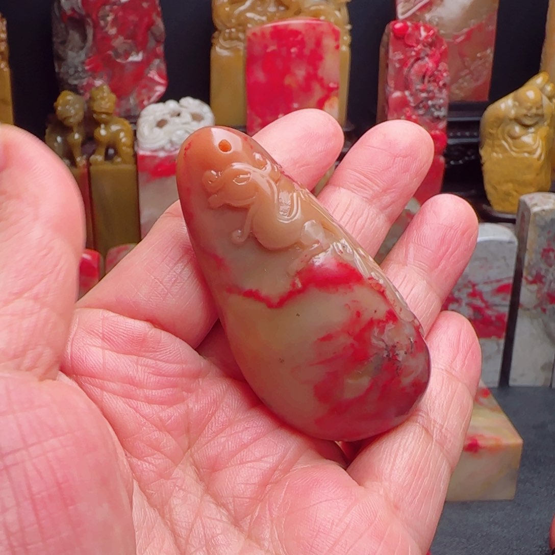 昌化石昌化鸡血石