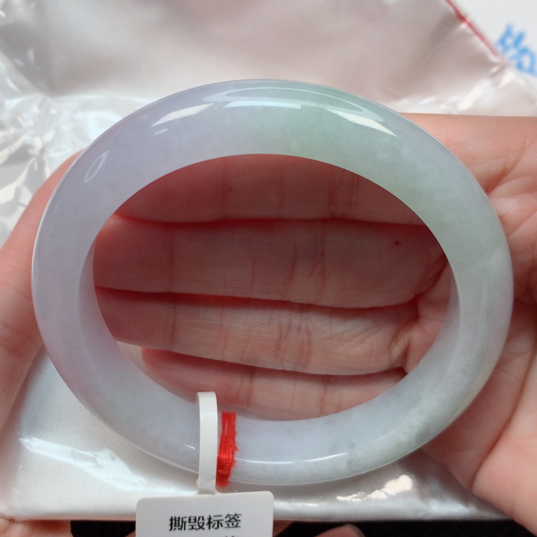 翡翠手镯未镶嵌60.6圈 半粉半晴 半山水