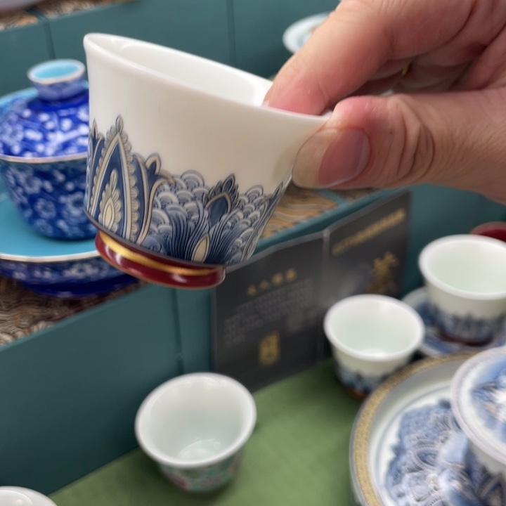 蔡***生景德镇陶瓷盖碗茶具