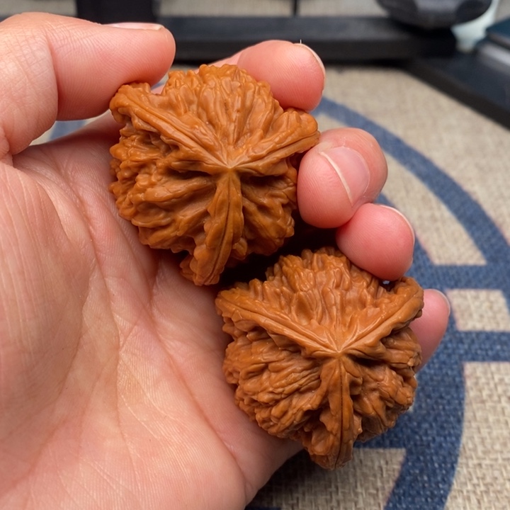 吊坠文玩核桃小*士三棱