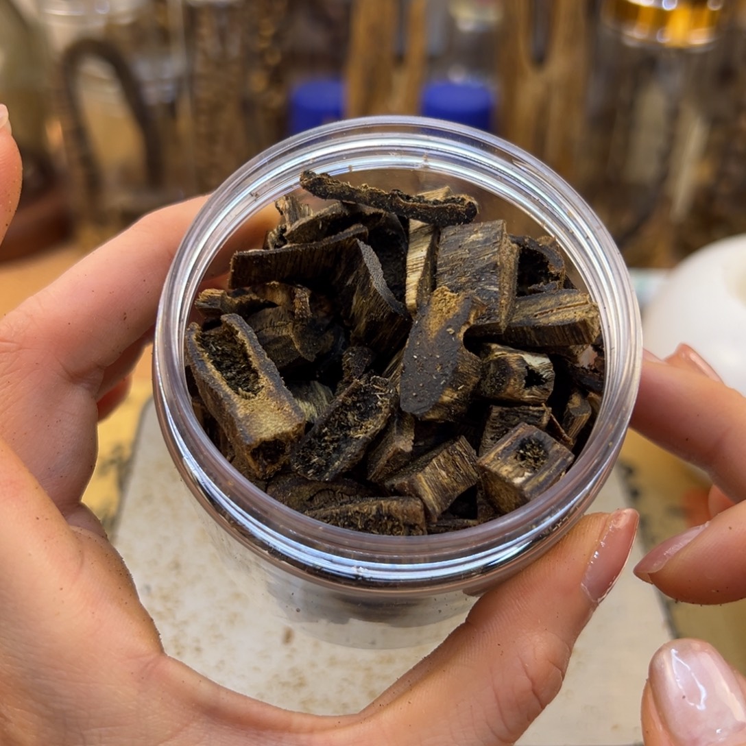 沉香沉香碎屑棋楠沉香透顶绿车珠碎料51克