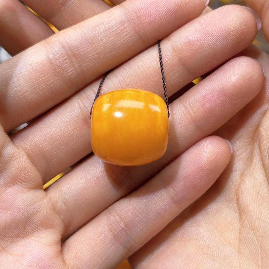 【闪购商品】琥珀裸石未镶嵌墩子