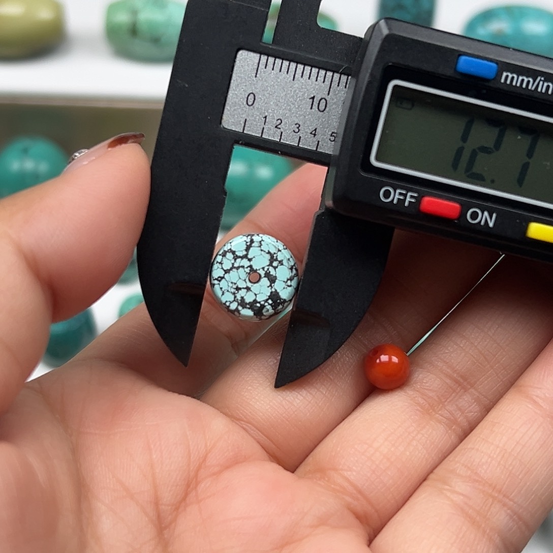 南红玛瑙未镶嵌珠宝奇石