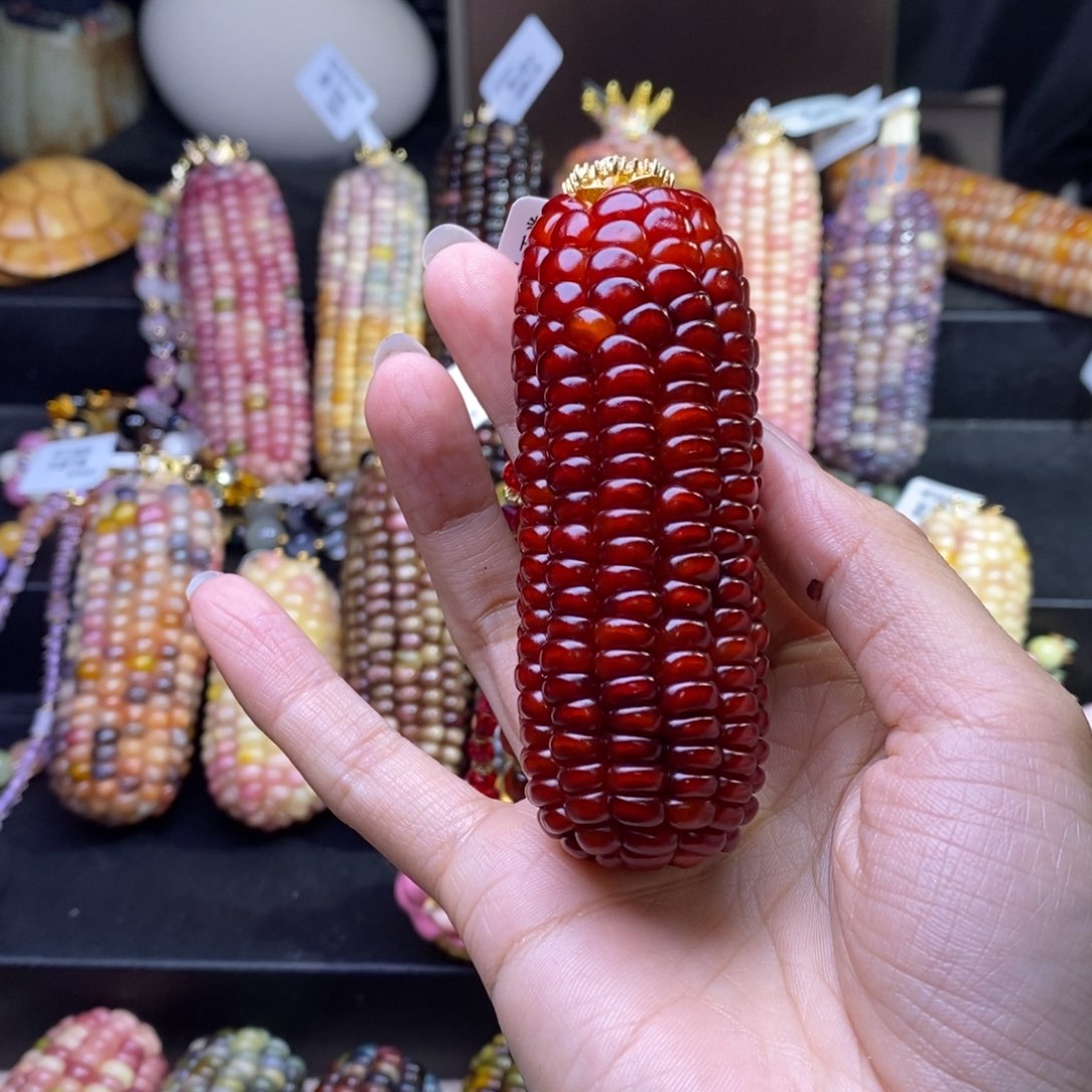 玉B****o文玩玉米 红色系