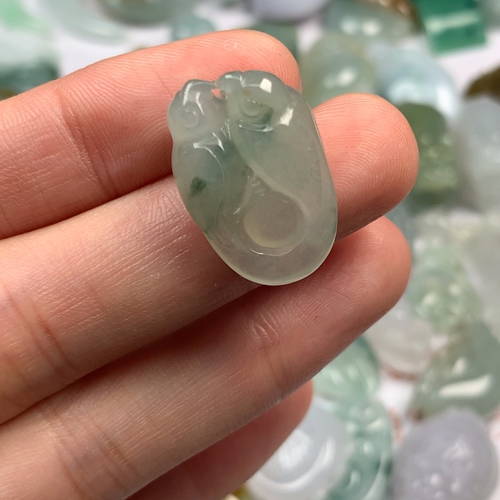 翡翠未镶嵌颈饰翡翠