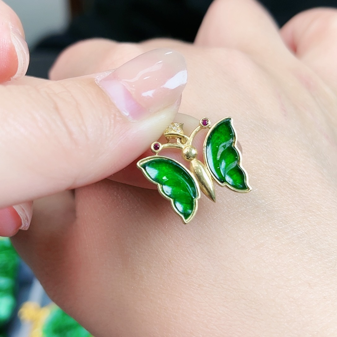 翡翠颈饰18K金镶嵌吊坠