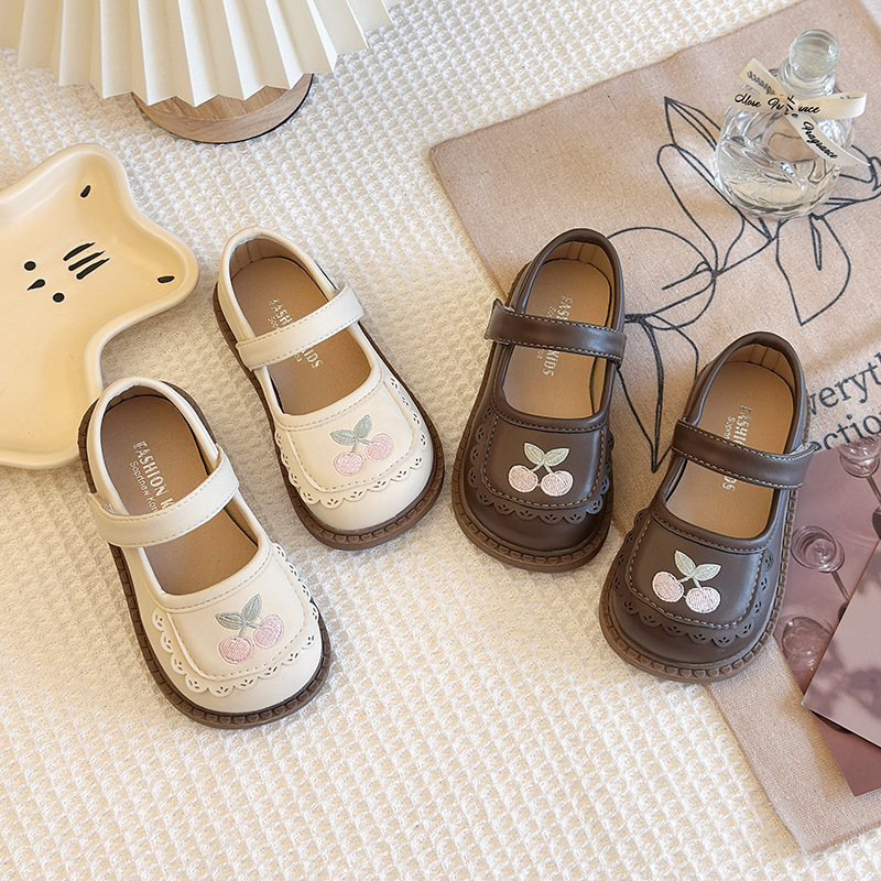 【主播推荐】女童单鞋2025春季新款女孩软底樱桃单鞋宝宝鞋小童813