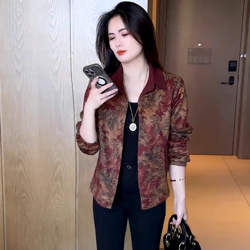 时尚短款外套女2025秋季新款洋气减龄显瘦百搭印花翻领休闲上衣潮