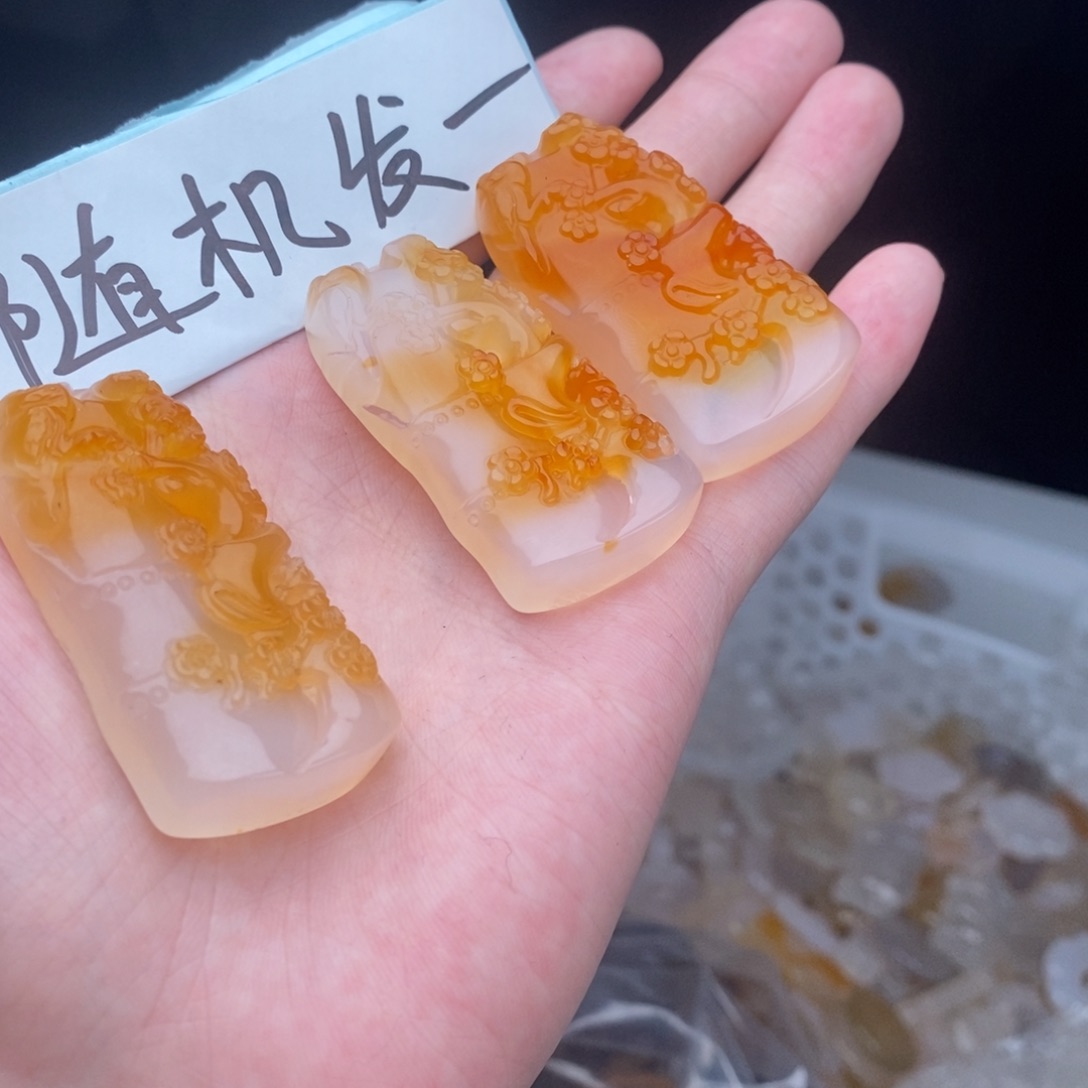 玛瑙/玉髓未镶嵌颈饰