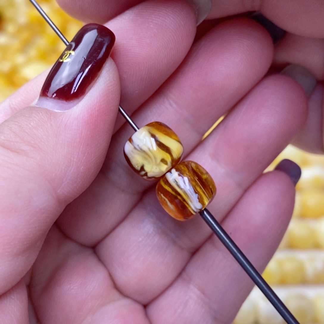 琥珀未镶嵌珠宝奇石尺寸11.4 mm