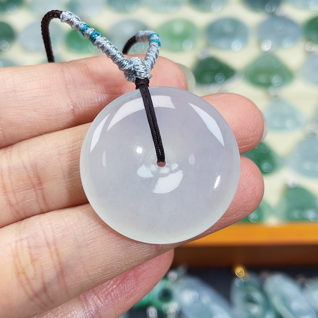 翡翠颈饰未镶嵌吊坠