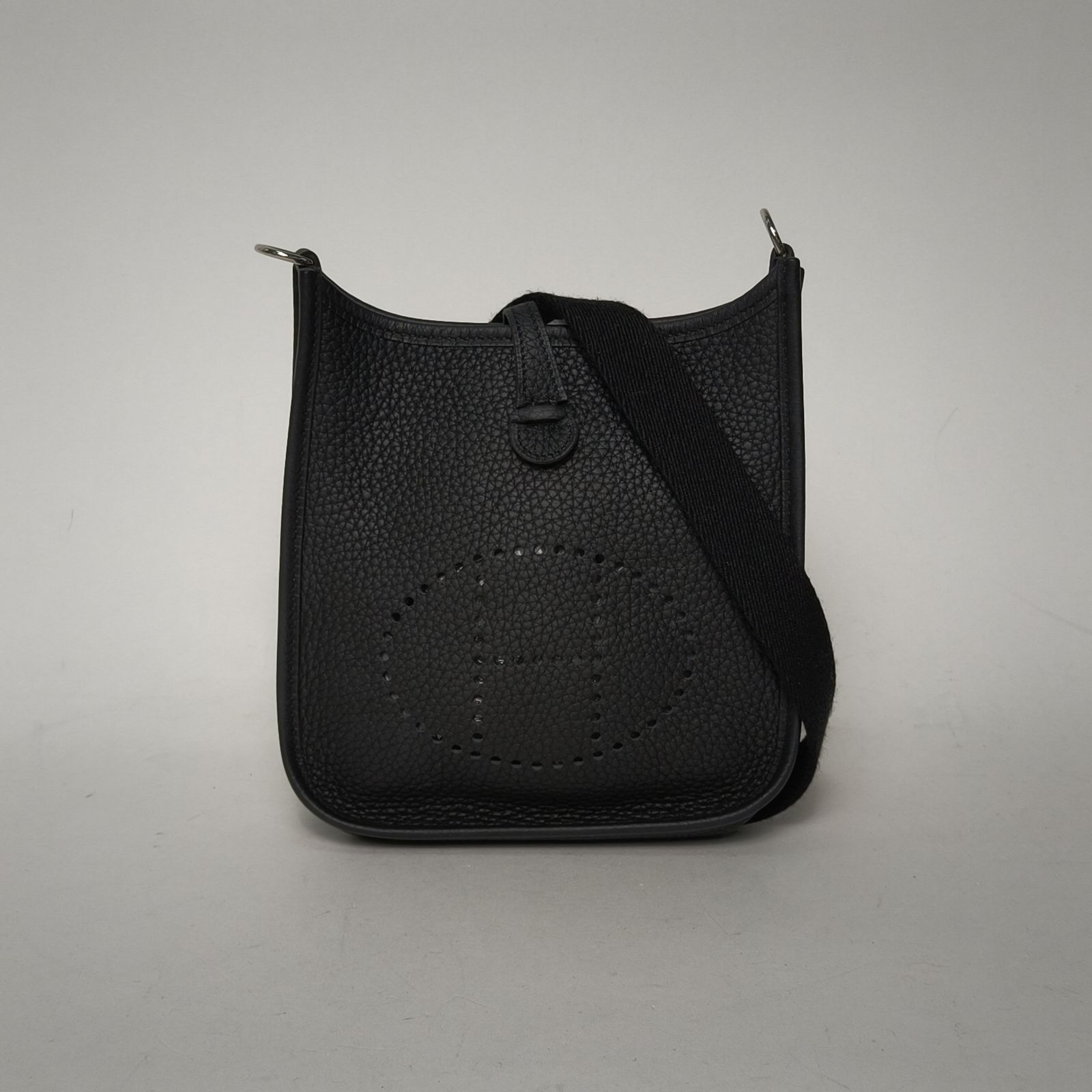 95新 Hermes/爱马仕 【黑黑】Evelyne Mini 16 黑色 D刻 银扣
