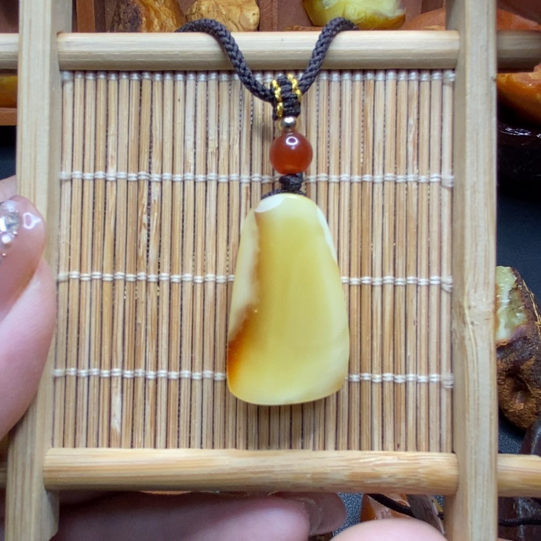 定制琥珀未镶嵌陈