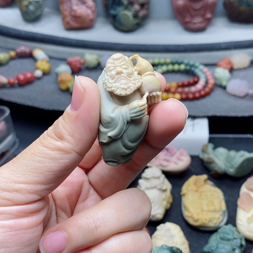 【闪购商品】定制石英质玉吊坠未镶嵌