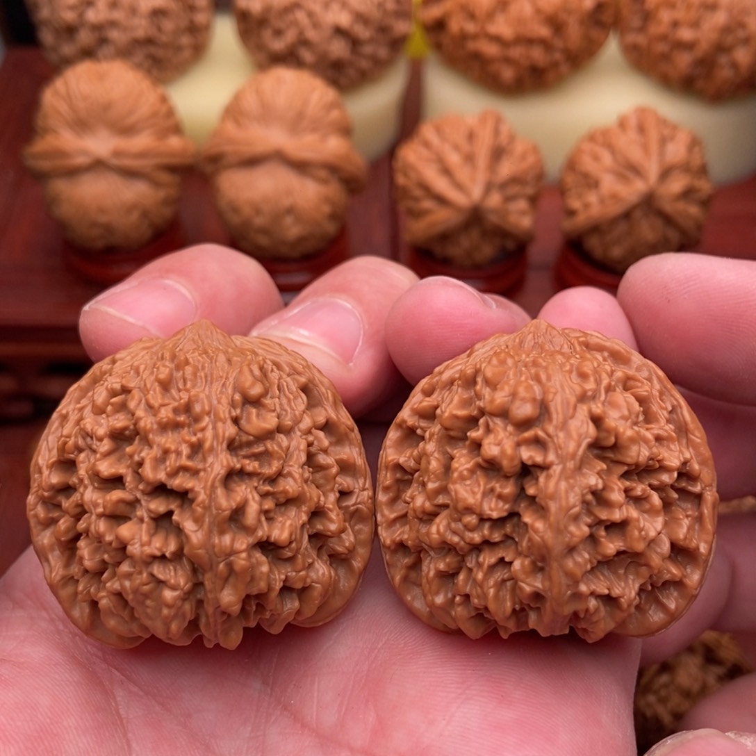 桃核把件凹底满天星40