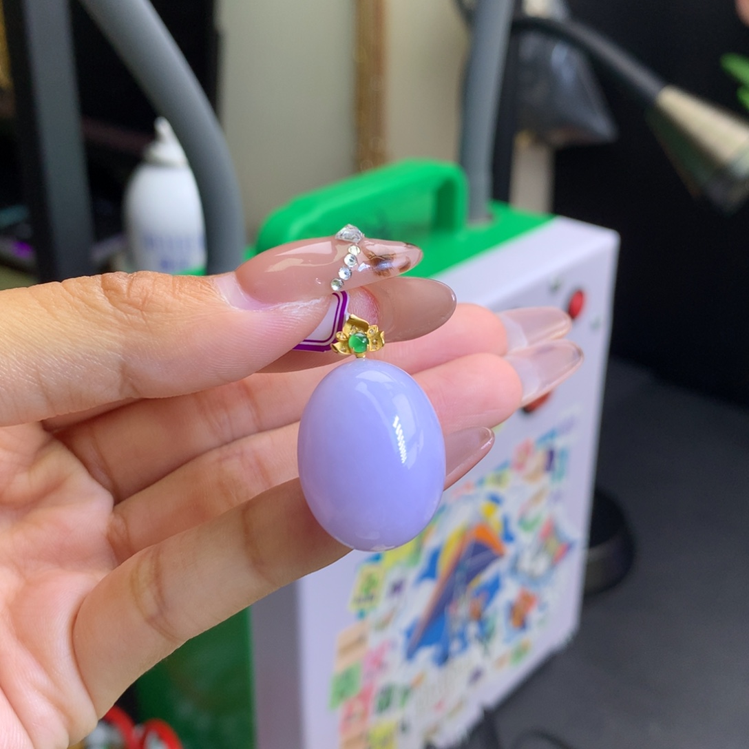 ****宛翡翠18K金镶嵌颈饰