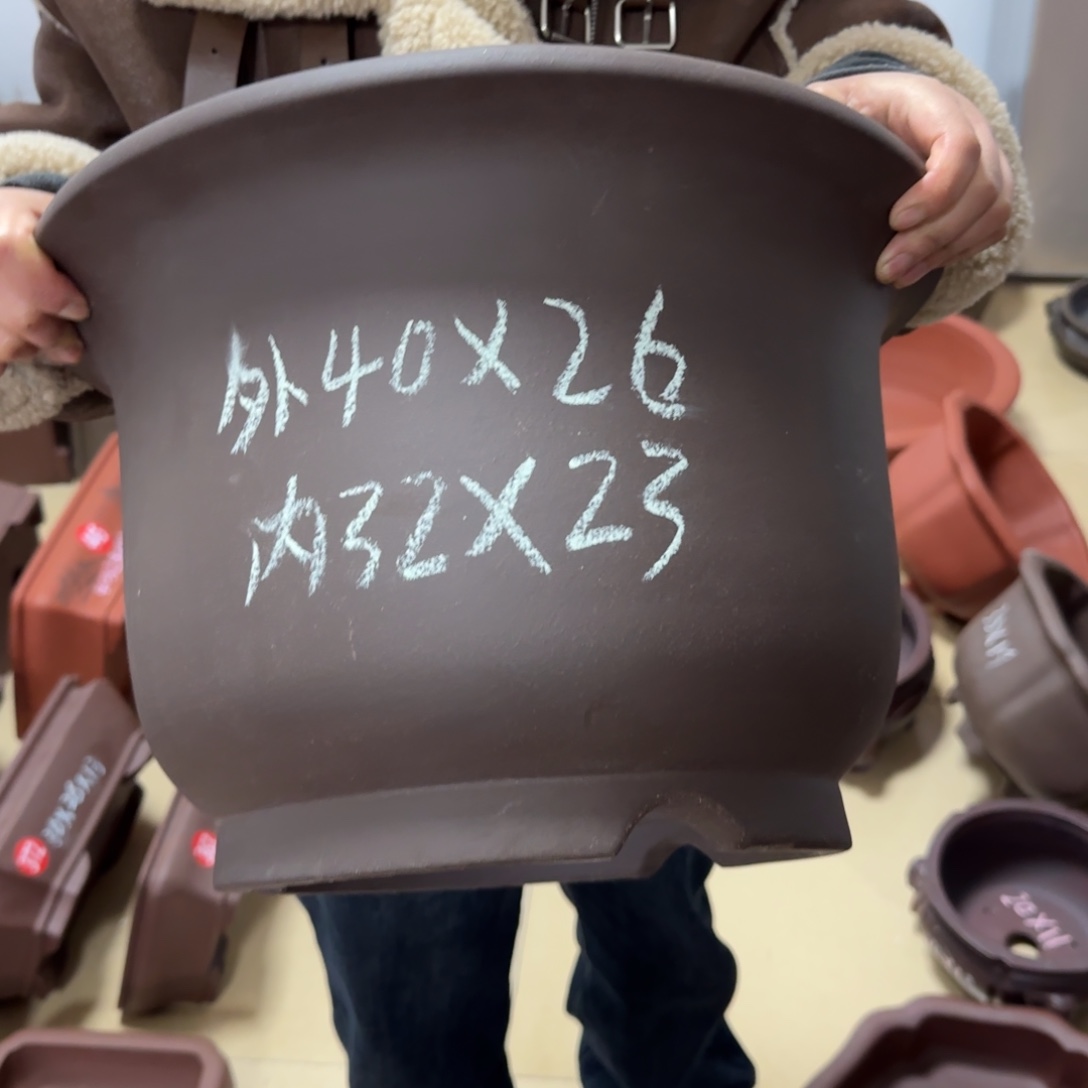 紫砂花盆呜呜呜呜