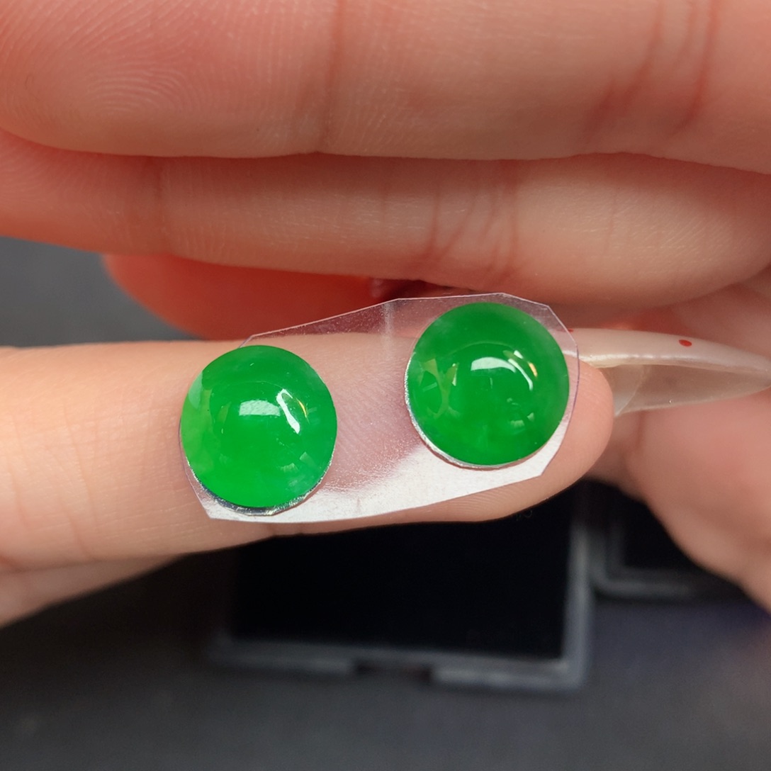 翡翠裸石9.8/9.53/4.6