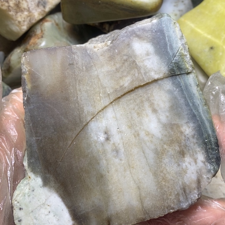 和田玉未镶嵌珠宝奇石140